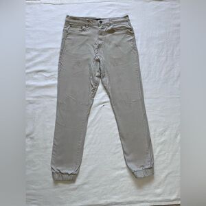 Forever 21 men khaki skinny jeans, men size 34x32